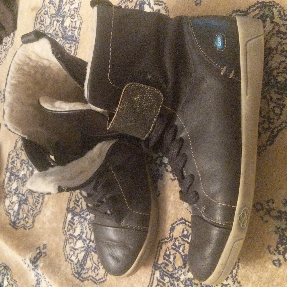 Cloud Footwear black hightop
